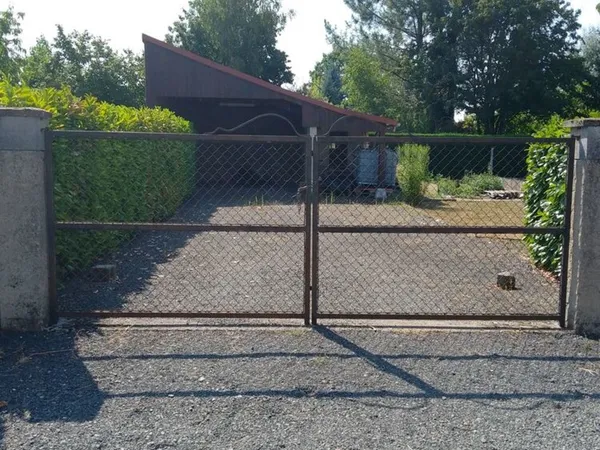 Stationnement Location Ambillou  33m² 80€