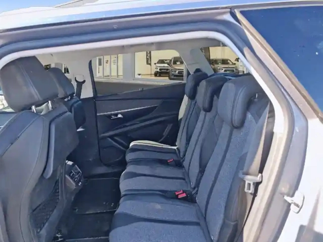 Peugeot 5008 puretech 130ch s&amp;s bvm6 — photo 10
