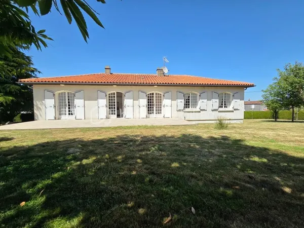 Maison 8 pièces 216 m²