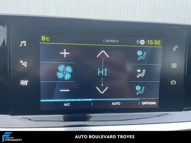 Peugeot 2008 e- 136ch allure pack — photo 15