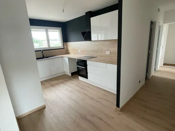 Appartement T3 82 m² avec balcon et parking - Besançon