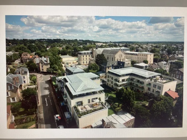 Loue appartement neuf deux pièces et jardin, 39m² - Le Chesnay-Rocquencourt (78)