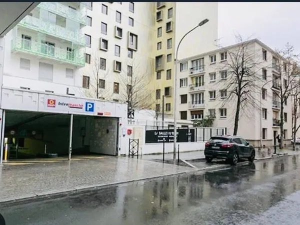 Parking 12 m²