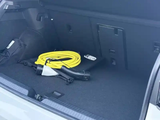 Volkswagen Golf 1.5 ehybrid 204 dsg6 — photo 41