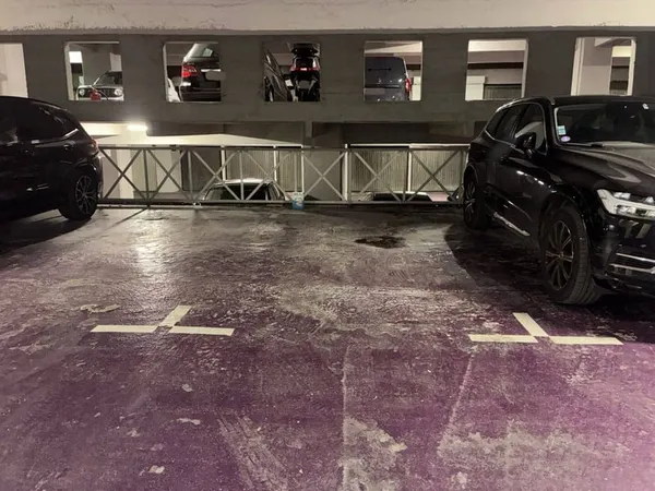 Parking 12 m²