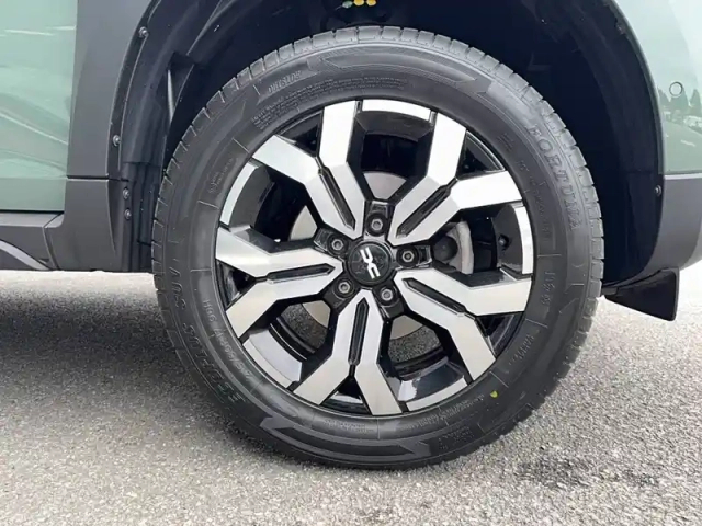 Dacia Duster eco-g 100 4x2 — photo 10