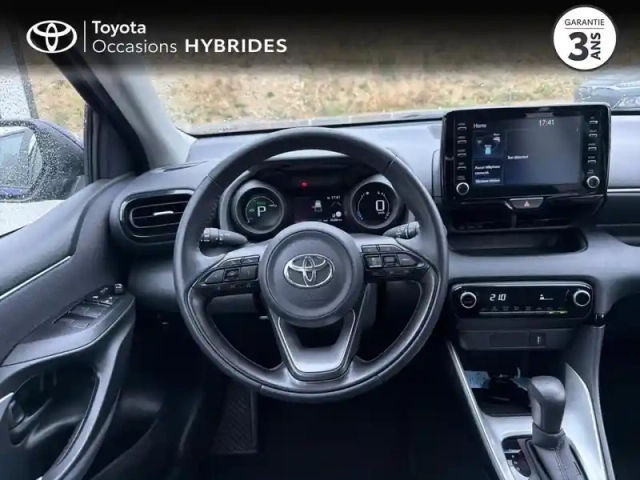 Toyota Yaris 116h design 5p my22 — photo 9