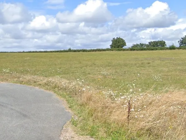 Terrain 798 m² Montchanin