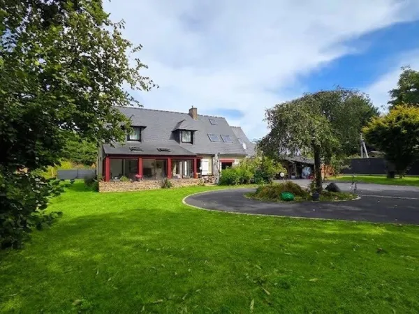 Propriété d'exception - 4500 m² Terrain - 4 chambres