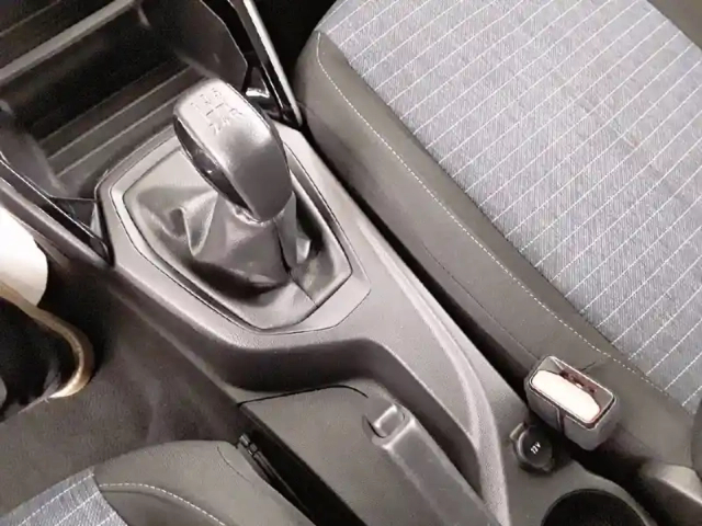 Peugeot 208 puretech 75 s&amp;s bvm5 — photo 14