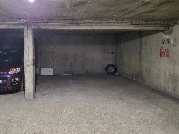 Parking 13 m²