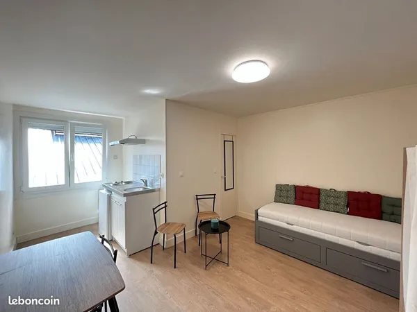 Studio 1 pièce 19 m²