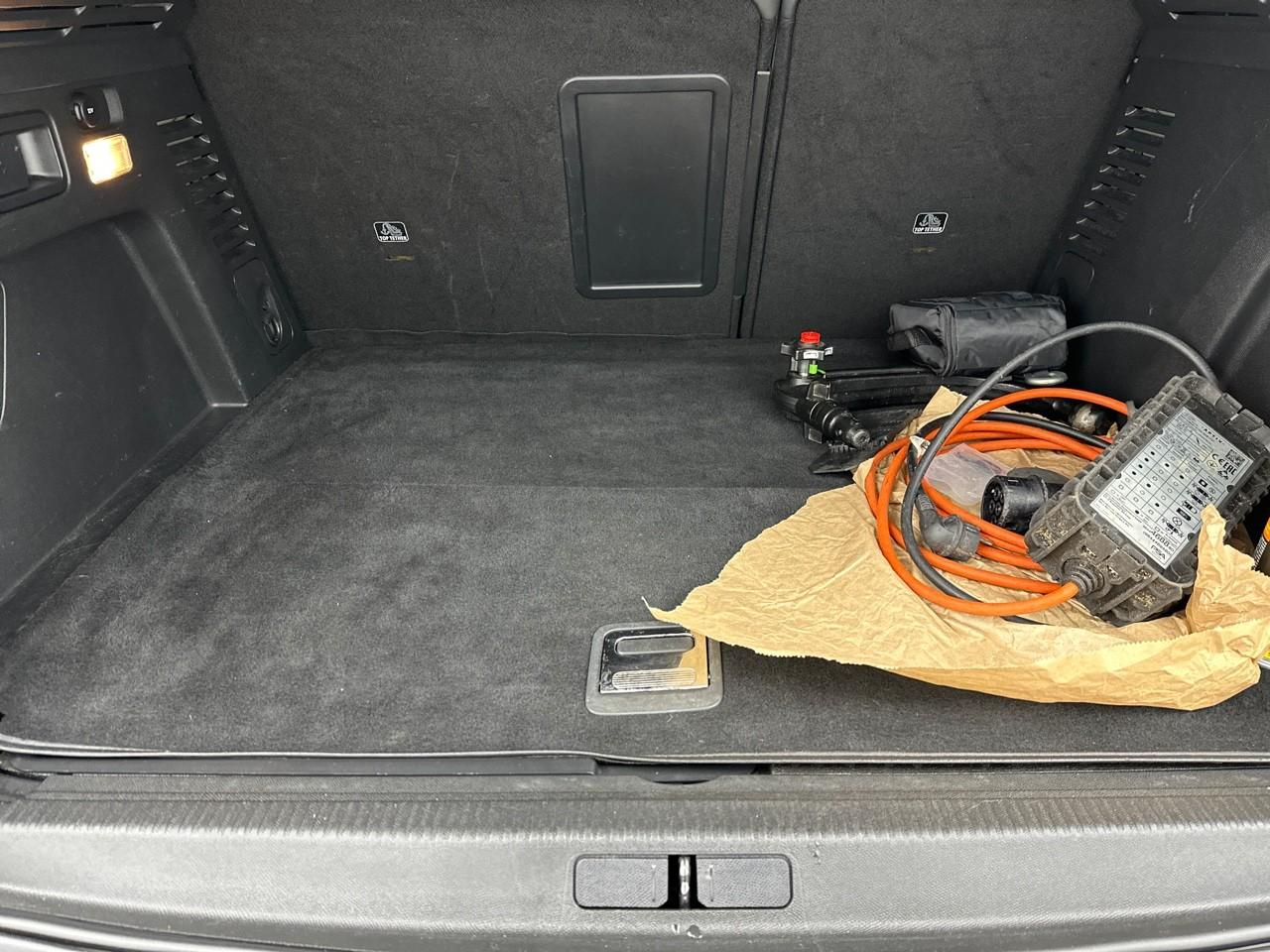 Peugeot 3008 hybrid 225 e-eat8 allure — photo 14