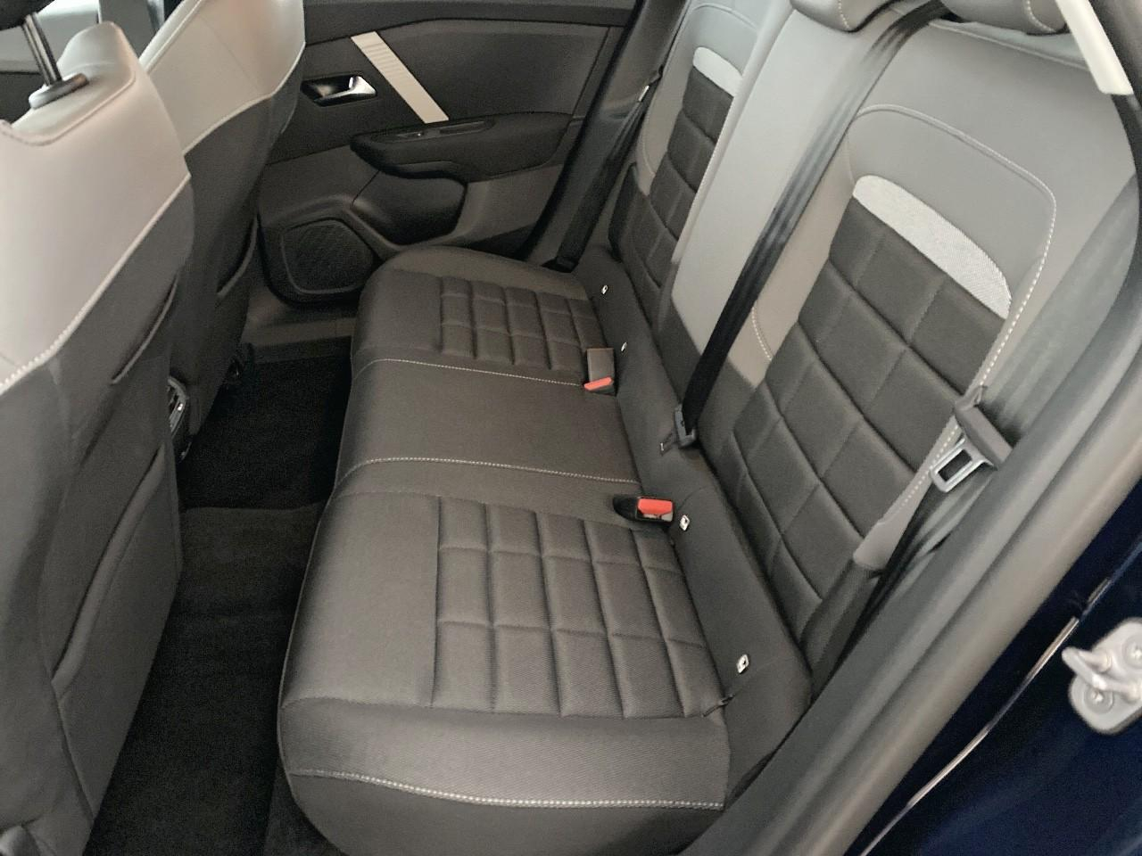 Citroën C4 hybride 136 e-dcs6 plus — photo 10