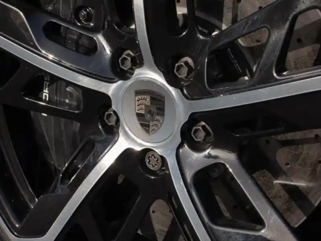 Porsche Taycan cross turismo 952ch turbo s — photo 12