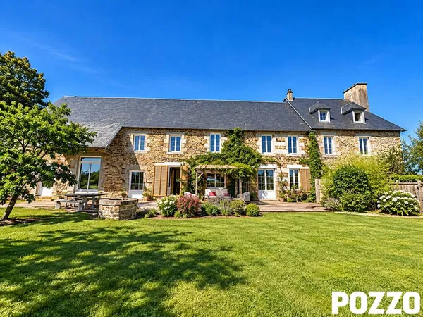 Maison en pierres du XVIIème siècle Bacilly 8 pièce(s) 286 m2 - 11929 m² de terrain - Possibilité ch