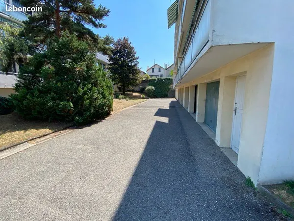 Garage secteur Neuf Soleils