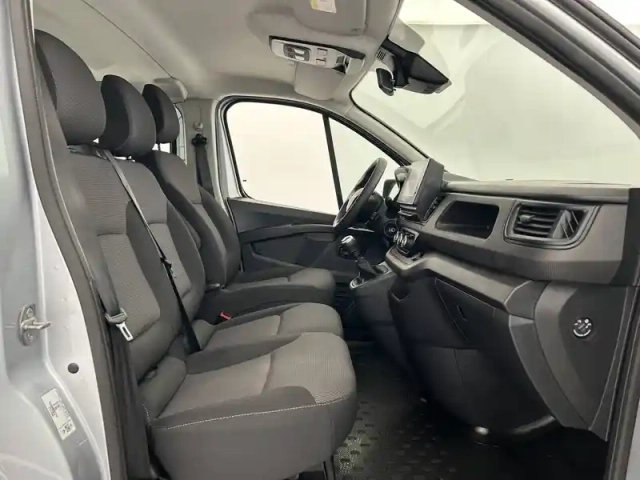 Renault Trafic l1 dci 150 energy s&amp;s — photo 23