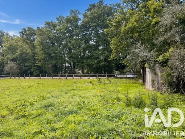 Terrain 794 m²