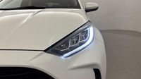 Toyota Yaris 116h Design 5p MY22 — photo 17