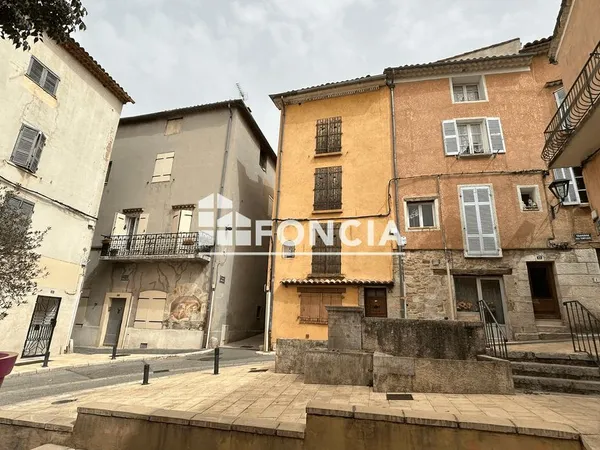 BRIGNOLES - Monopropriété de 3 appartements au coeur de la cité brignolaise en pleine expansion