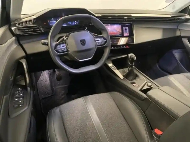 Peugeot 308 1.2 puretech 130ch s&amp;s allure — photo 12