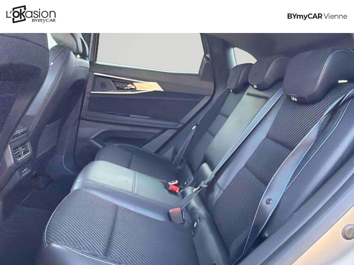 Renault Austral mild hybrid 160 auto — photo 12