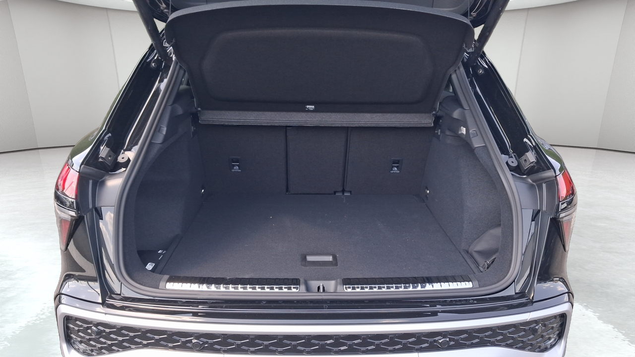 Audi Q3 TFSI 150 ch Hybride S tronic 7 — photo 14