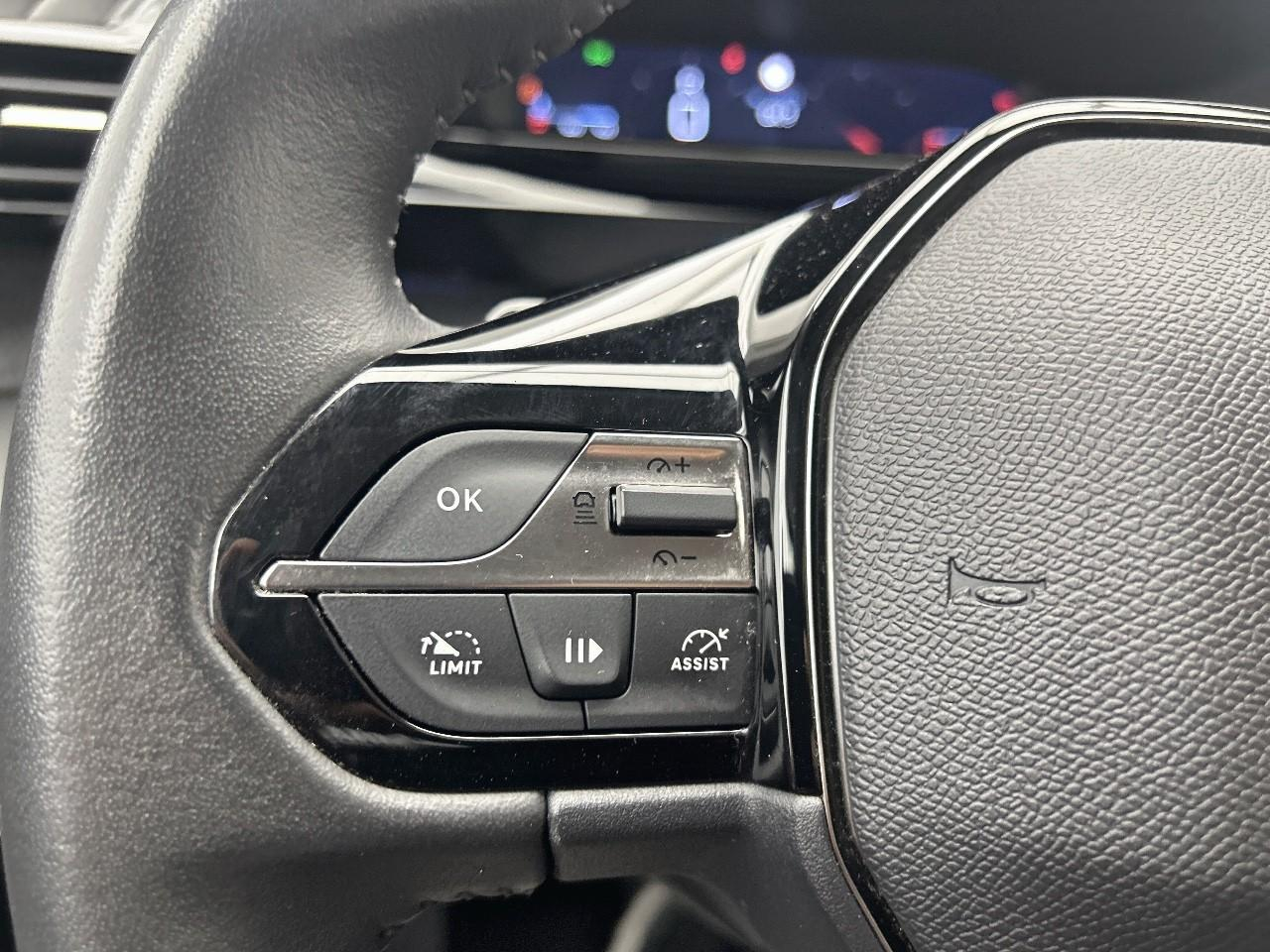 Peugeot 308 sw puretech 130ch s&s eat8 allure pack — photo 24