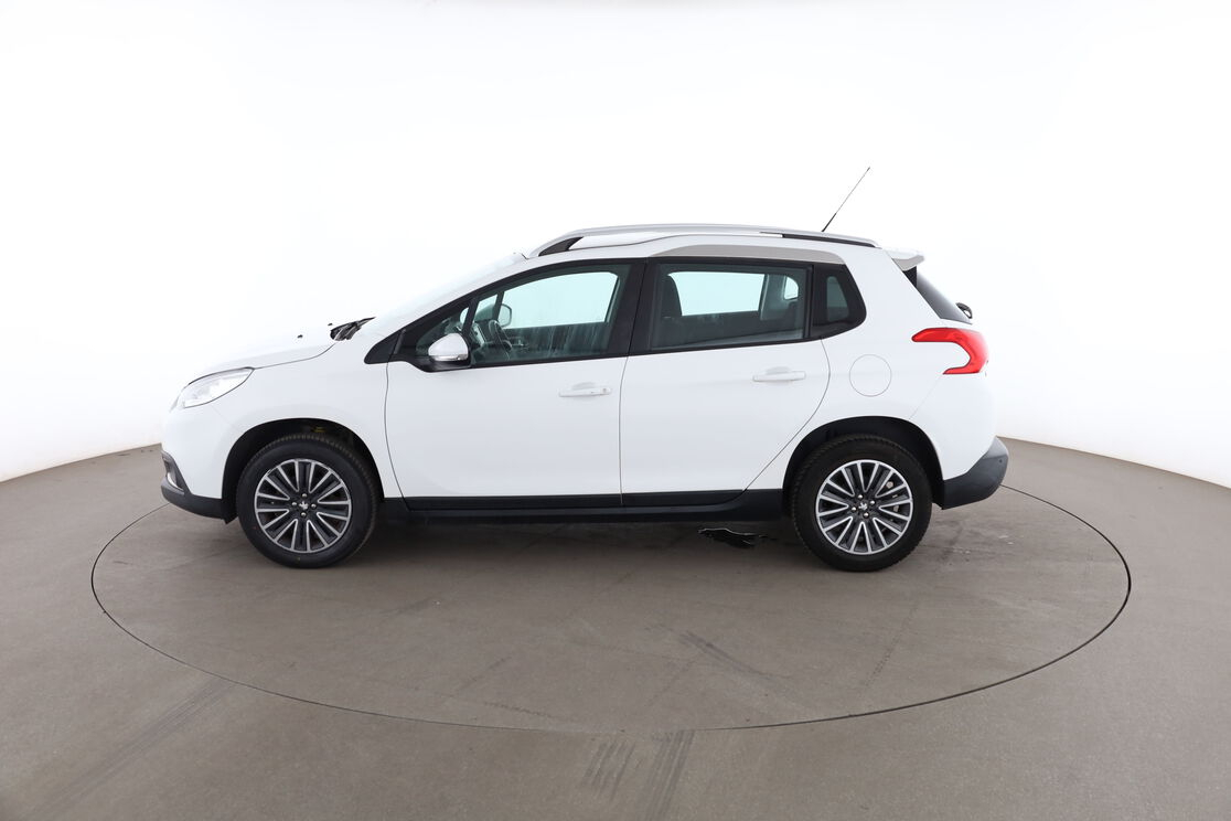 Peugeot 2008 1.2 PureTech Active — photo 2