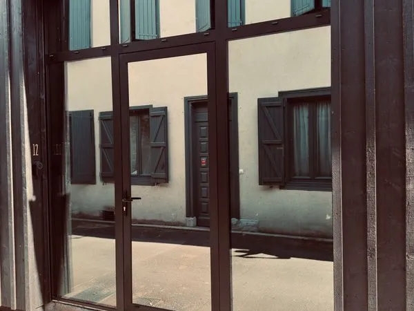 THE BLACK LOFT - CIERP-GAUD Loft atypique clé en main - idéal investissement touristique / location 