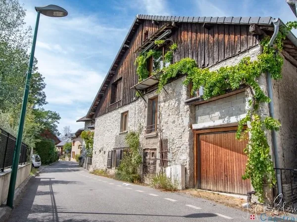 Immeuble à vendre FRANCIN (73)