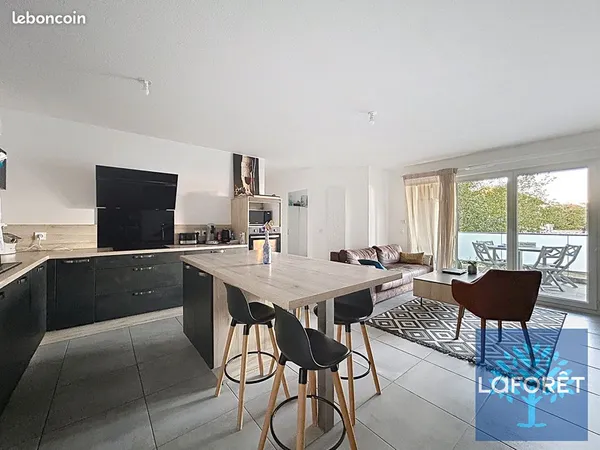 Appartement 4 pièces 77 m²