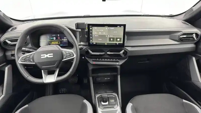 Dacia Duster hybrid 155 — photo 14
