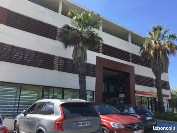 Bureaux 354 m²