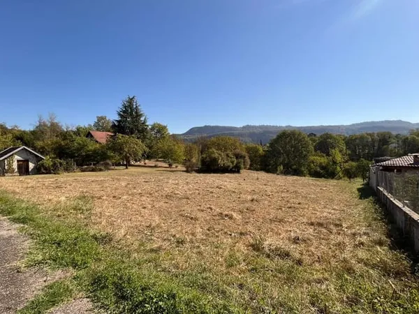 Terrain 2600 m²