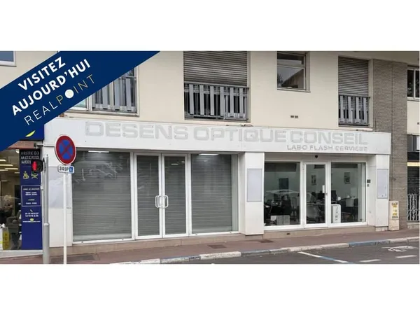 Local commercial 142 m²