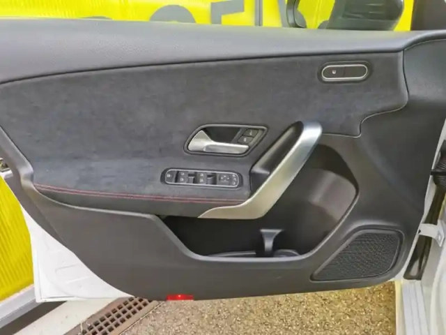 Mercedes Classe A 180 d amg line 8g-dct 116 ch — photo 17
