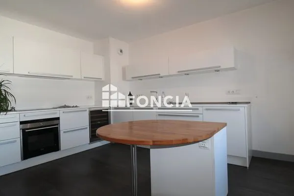 Appartement 3 pièces 84 m²