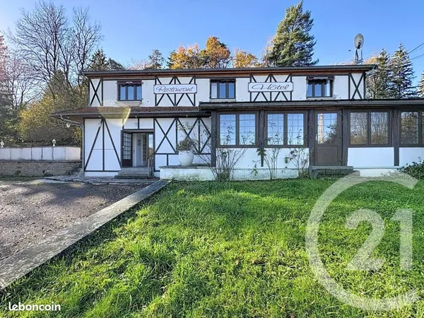 Bâtiment 250 m²