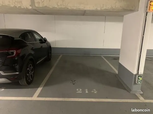 Place de parking à louer - Levallois-Perret (3 rue Jules Verne)