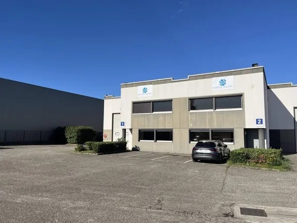 Local d'activité 396 m²