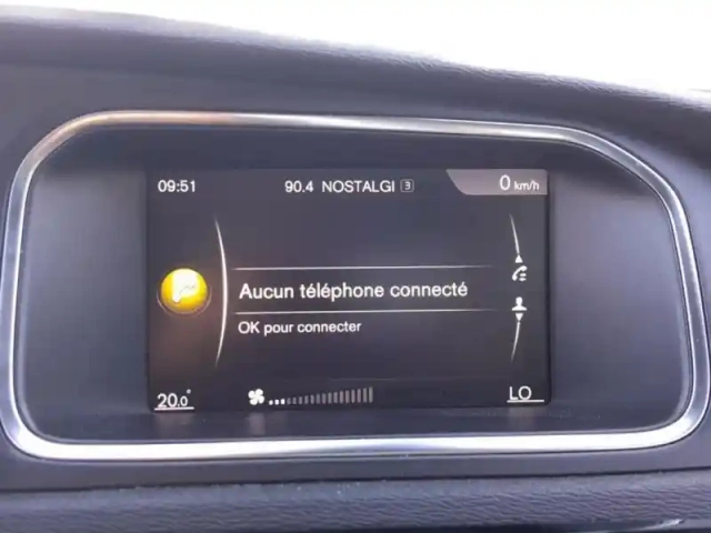 Volvo V40 t2 122ch signature edition geartronic — photo 22
