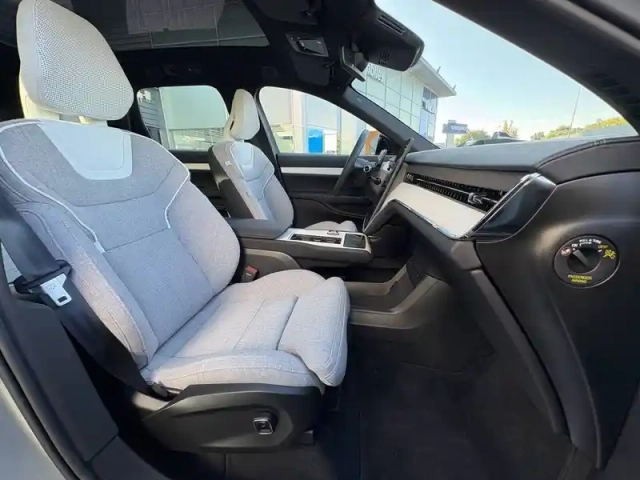 Volvo Ex90 twin performance awd 517 ch 1edt — photo 27