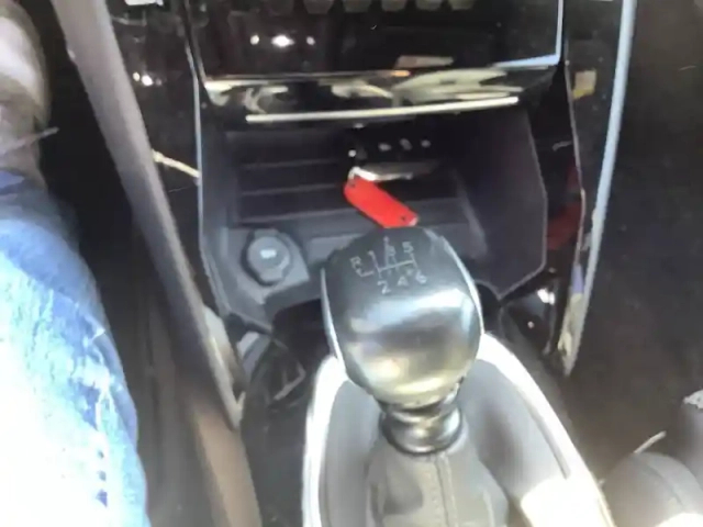 Peugeot 208 bluehdi 100 s&amp;s bvm6 — photo 7