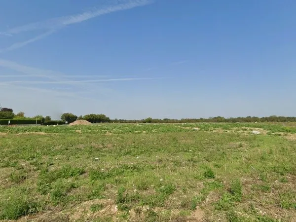 Terrain 221 m²