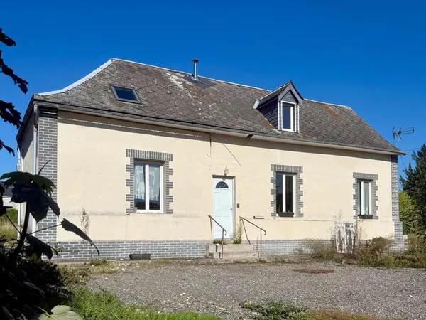 Longère de 103 m² avec terrain et dépendances  Saigneville