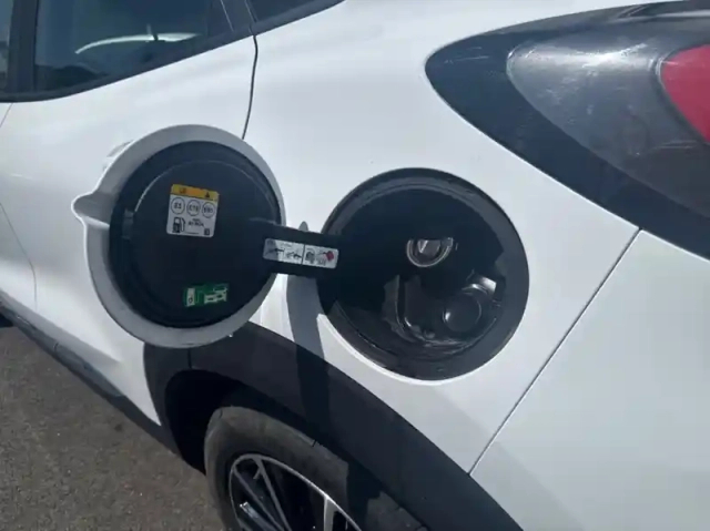 Ford Puma 1.0 flexifuel 125ch s&amp;s mhev titanium — photo 28
