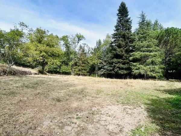 En Cévennes, ALZON, terrain en partie constructible, à vendr