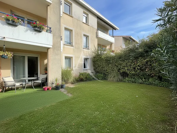Carcassonne, Appartement avec jardin et place de parking